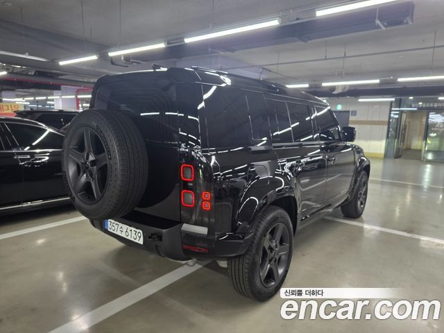 Land Rover Defender 2026 — photo 2