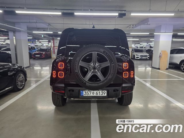 Land Rover Defender 2026 — photo 5