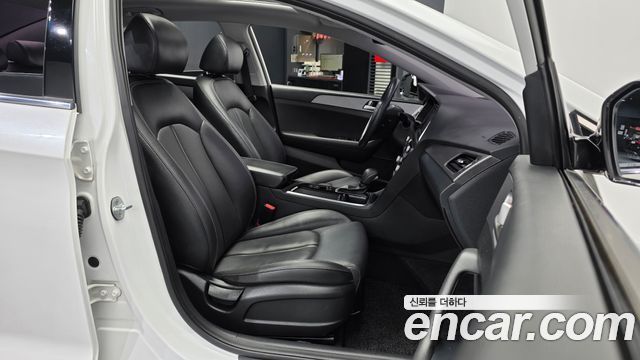 Hyundai Sonata 2019 — photo 17