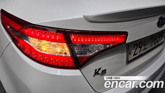 Kia K5 2013 — photo 9