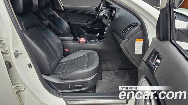Kia K5 2013 — photo 16