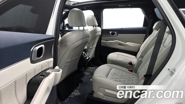 Kia Sorento 2023 — photo 17