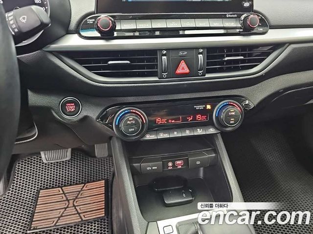 Kia K3 2019 — photo 10
