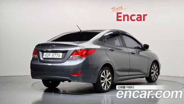 Hyundai Accent 2014 — photo 2