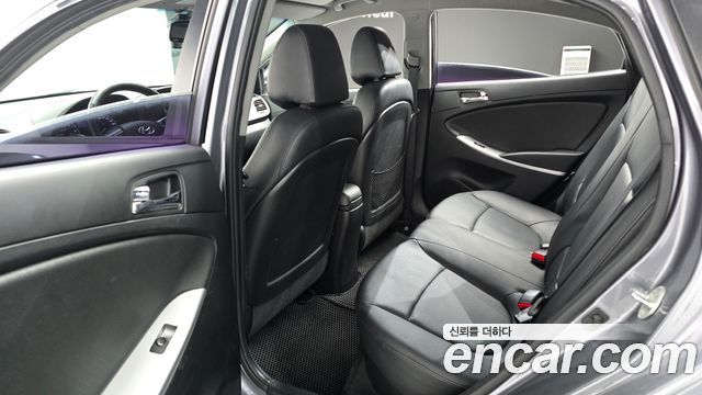 Hyundai Accent 2014 — photo 11