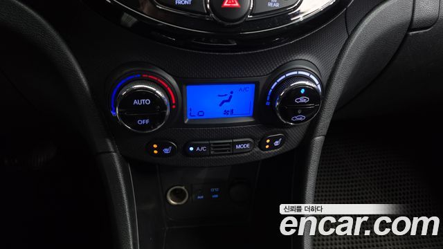 Hyundai Accent 2014 — photo 15