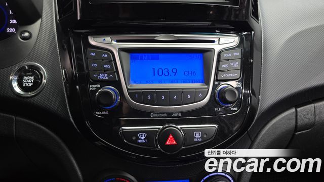 Hyundai Accent 2014 — photo 20