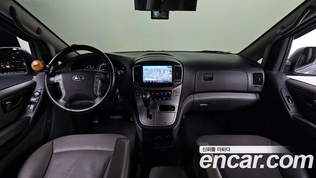 Hyundai Starex 2021 — photo 10