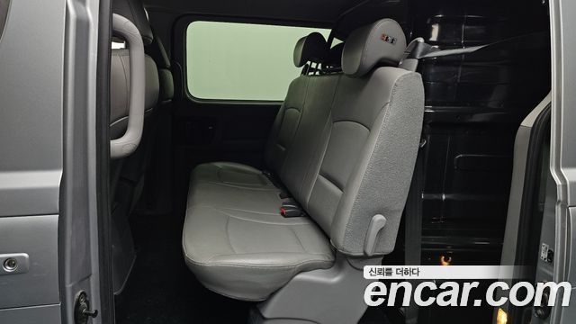 Hyundai Starex 2021 — photo 18