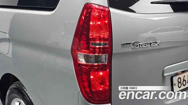 Hyundai Starex 2021 — photo 9