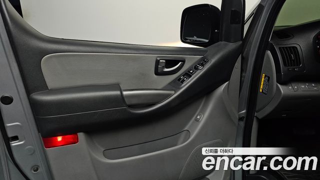 Hyundai Starex 2021 — photo 14