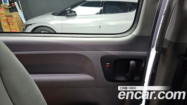 Hyundai Starex 2021 — photo 15