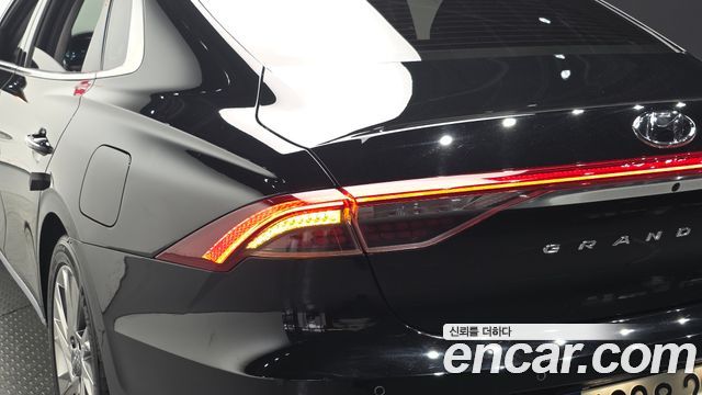 Hyundai Grandeur 2023 — photo 9