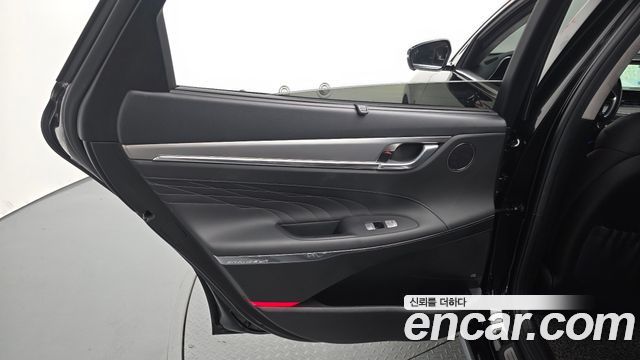 Hyundai Grandeur 2023 — photo 15