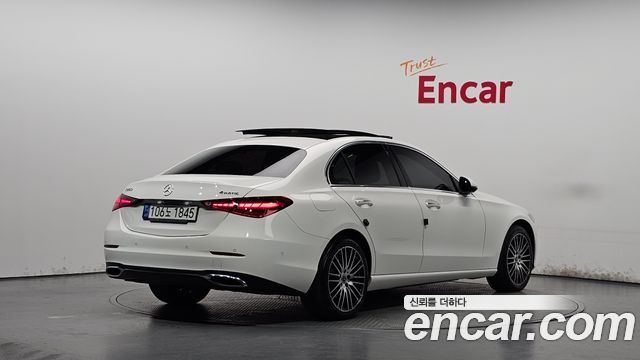 Mercedes-Benz C-Class 2022 — photo 2