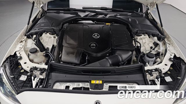 Mercedes-Benz C-Class 2022 — photo 6