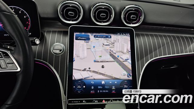 Mercedes-Benz C-Class 2022 — photo 20