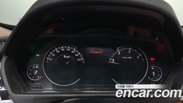 BMW Gran Turismo 2020 — photo 11