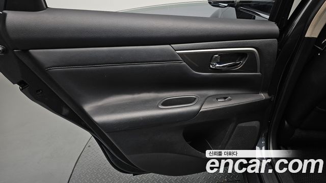 Nissan Altima 2013 — photo 15