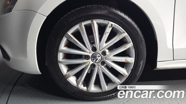 Volkswagen Jetta 2013 — photo 5