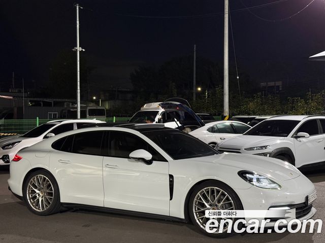 Porsche Panamera 2020 — photo 2