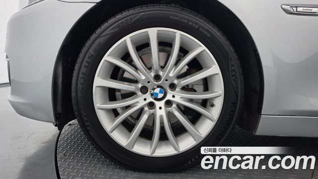 BMW 5-Series 2016 — photo 5