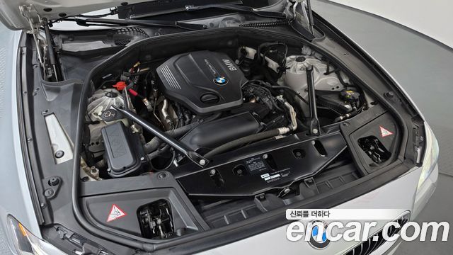 BMW 5-Series 2016 — photo 6