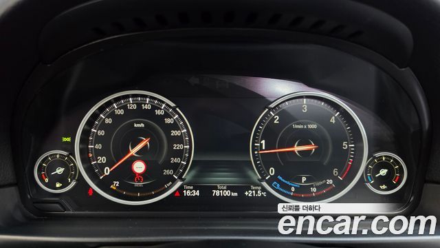 BMW 5-Series 2016 — photo 8