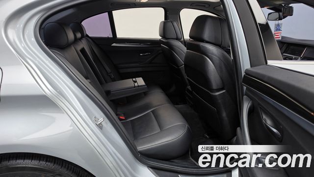 BMW 5-Series 2016 — photo 12
