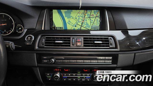 BMW 5-Series 2016 — photo 15