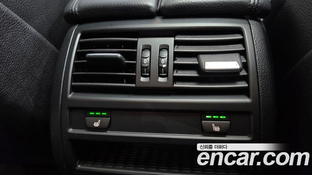 BMW 5-Series 2016 — photo 18