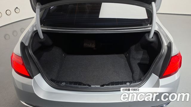 BMW 5-Series 2016 — photo 20