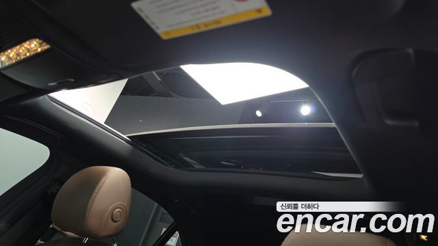 Mercedes-Benz E-Class 2019 — photo 24