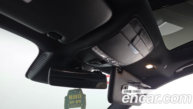Mercedes-Benz E-Class 2019 — photo 27