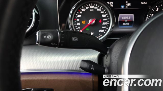 Mercedes-Benz E-Class 2019 — photo 28
