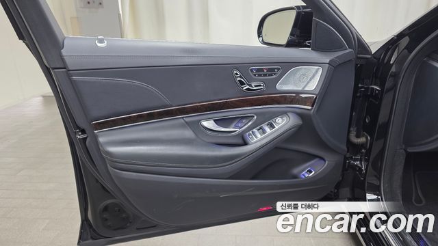 Mercedes-Benz S-Class 2018 — photo 14