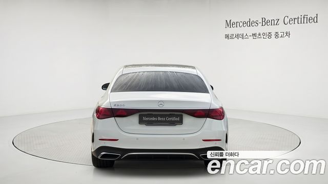 Mercedes-Benz E-Class 2026 — photo 4
