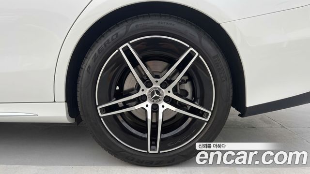 Mercedes-Benz E-Class 2026 — photo 5