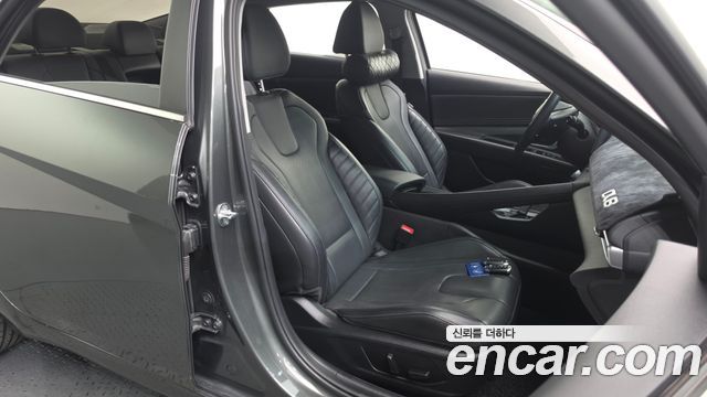 Hyundai AVANTE 2023 — photo 12