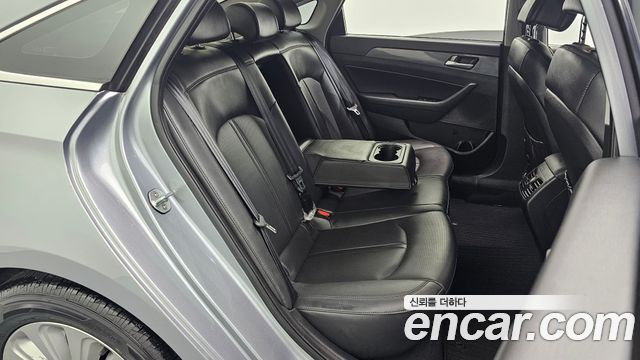 Hyundai Sonata 2016 — photo 17