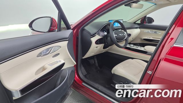 Genesis GV70 2023 — photo 13