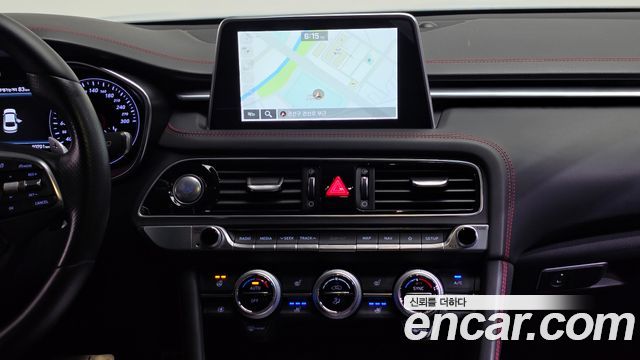 Genesis G70 2019 — photo 14