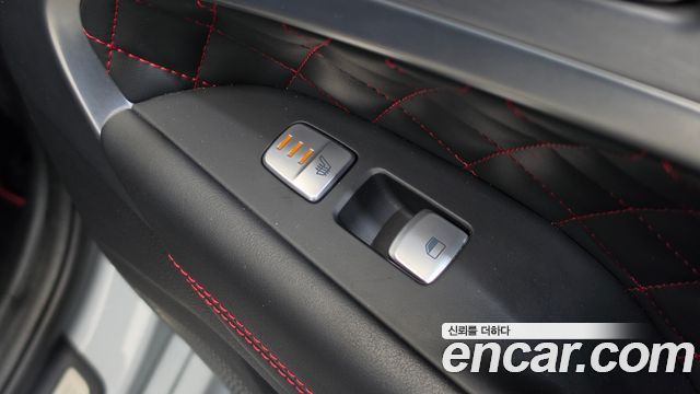 Genesis G70 2019 — photo 18