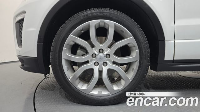 Land Rover Range Rover Evoque 2019 — photo 5