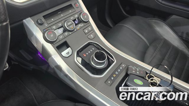 Land Rover Range Rover Evoque 2019 — photo 12