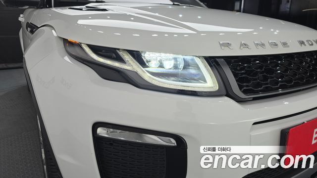 Land Rover Range Rover Evoque 2019 — photo 8