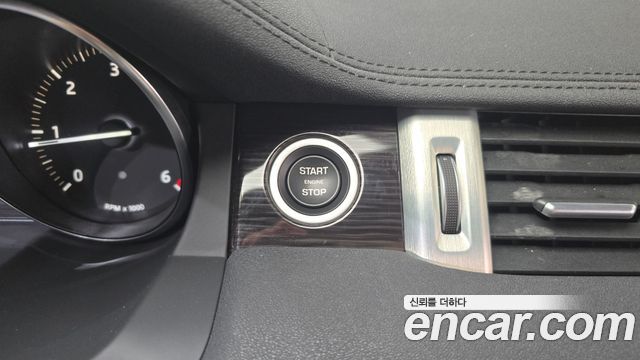 Land Rover Range Rover Evoque 2019 — photo 27