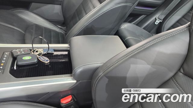 Land Rover Range Rover Evoque 2019 — photo 28