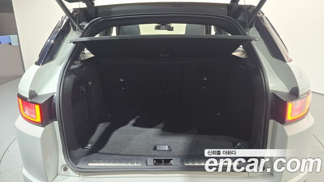 Land Rover Range Rover Evoque 2019 — photo 29