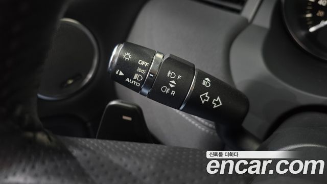 Land Rover Range Rover Evoque 2019 — photo 33